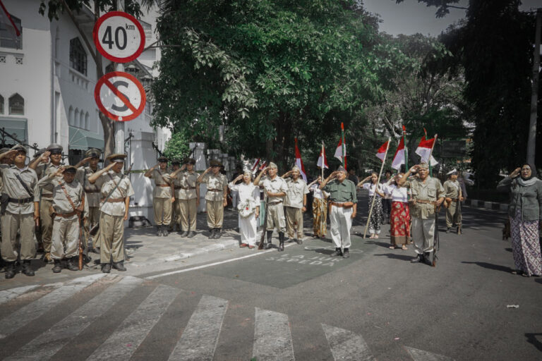 Peringati Proklamasi Polri, Polda Jatim Bersama Rooderburg Soerabaia Gelar Aksi Teatrikal