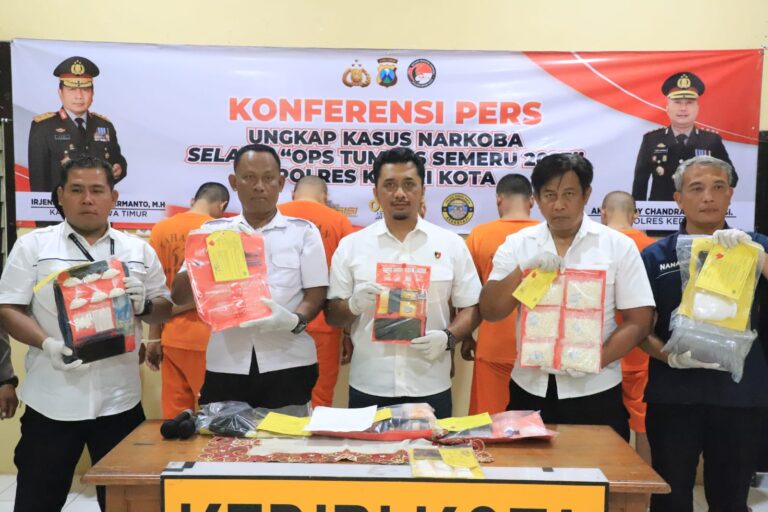 Polres Kediri Kota Berhasil Amankan 8 Tersangka Hasil Ungkap 6 Kasus Narkoba