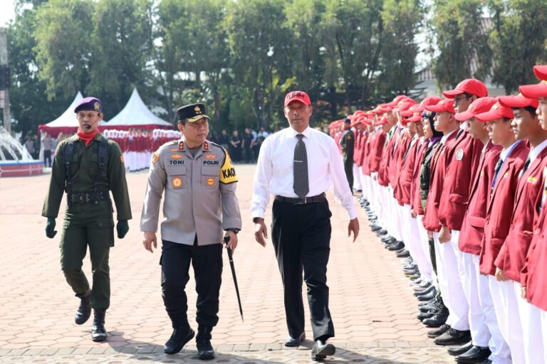 Pesmaba UMM 2023, Kapolda Jatim Ajak 6.700 Mahasiswa Baru Bangun Masa Depan Cerah