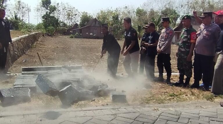 Kedepankan Kepentingan Negara 28 Tugu Perguruan Silat di Ngawi Dibongkar Sukarela