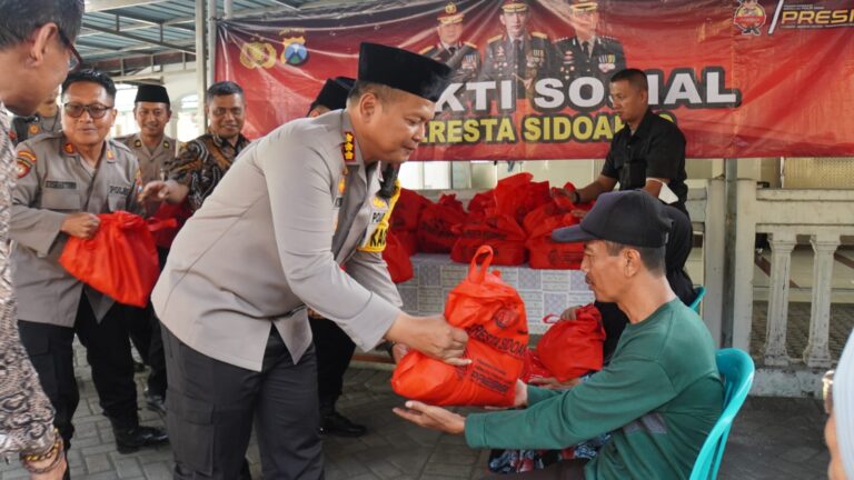 Jumat Curhat Polresta Sidoarjo Berbagi Untuk Warga Sidokare