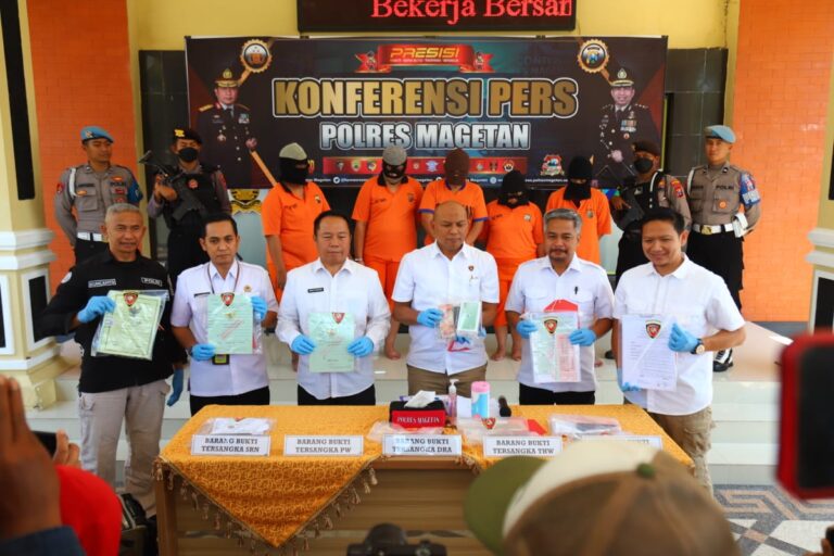 Polisi Berhasil Amankan 5 Orang Komplotan Pemalsuan Sertifikat Tanah di Magetan
