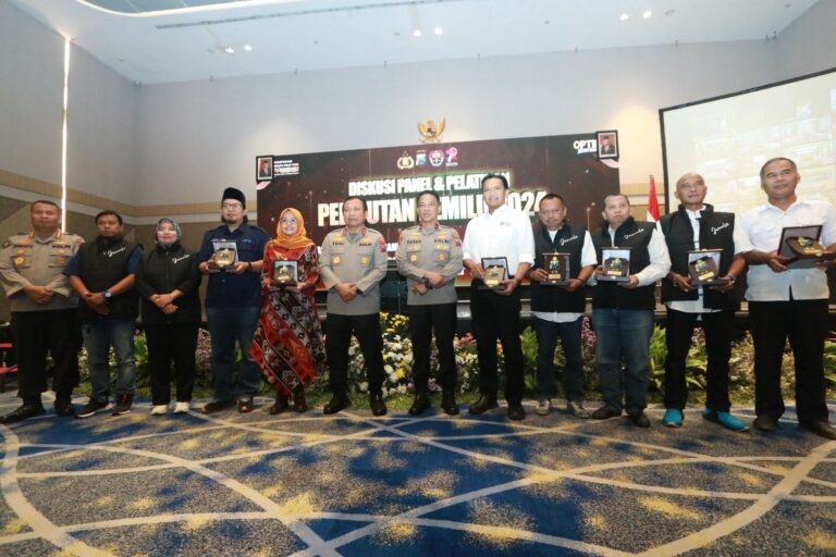 Polda Jatim dan Awak Media Bersinergi Suarakan Narasi Damai dalam Pemilu 2024