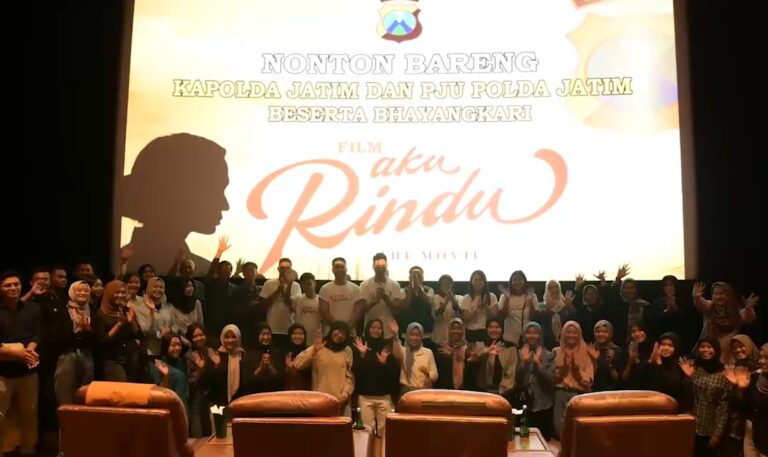 Nobar “Aku Rindu” Bersama Kapolda Jatim PJU dan Bhayangkari