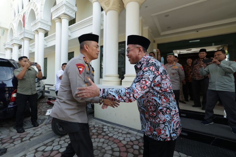 Tingkatkan Kerjasama Kapolda Jatim Silaturahmi ke PW Muhamadiyah