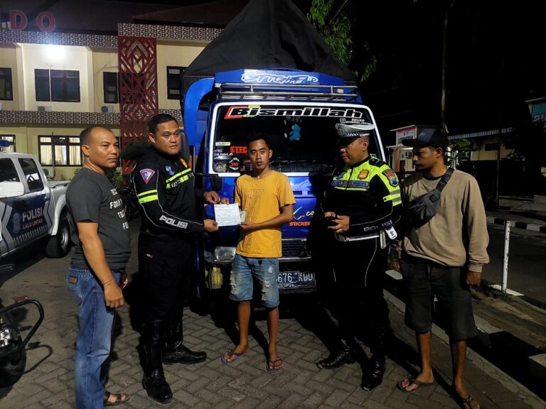 Polres Situbondo Berikan Sangsi Tegas Sopir Ugal-ugalan yang Videonya Viral di Medsos