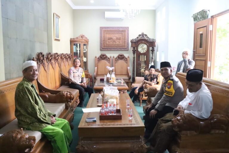 Awali Tugas, Kapolresta Sidoarjo Kunjungi Tokoh Ulama Perkuat Sinergitas untuk Harkamtibmas
