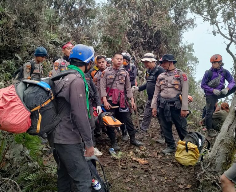 Seluruh Pendaki Gunung Marapi Yang Terdata Ditemukan