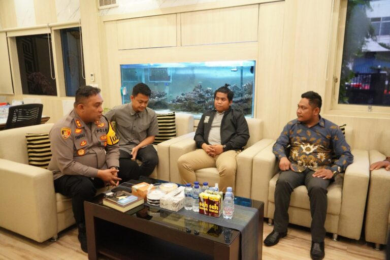 Perkuat Sinergitas Wujudkan Pemilu Damai, Bawaslu Kota Surabaya Kunjungi Polres Pelabuhan Tanjungperak