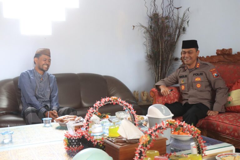 Cooling System Jelang Pemilu 2024, Kapolres Malang Silaturahmi Kamtibmas ke Ponpes Ketapang
