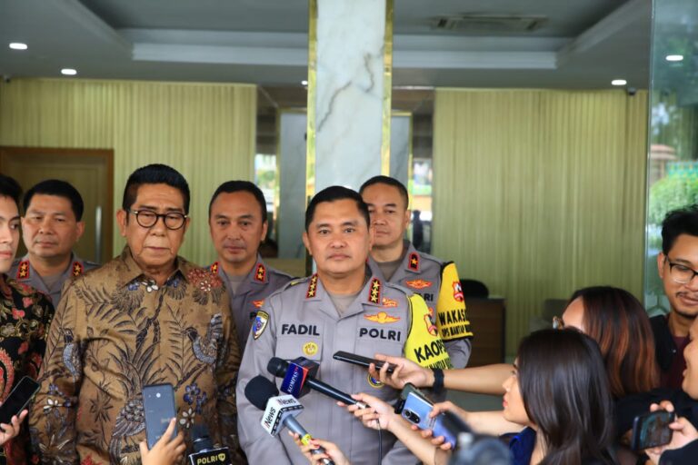 Henry Yosodiningrat: Informasi Kapolri Beri Arahan ke Dirbinmas Polda Jajaran Tidak Benar no