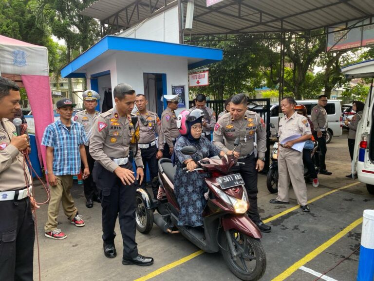 Wujud Peduli Disabilitas, Satlantas Polresta Malang Kota Inovasikan Lintas Batas