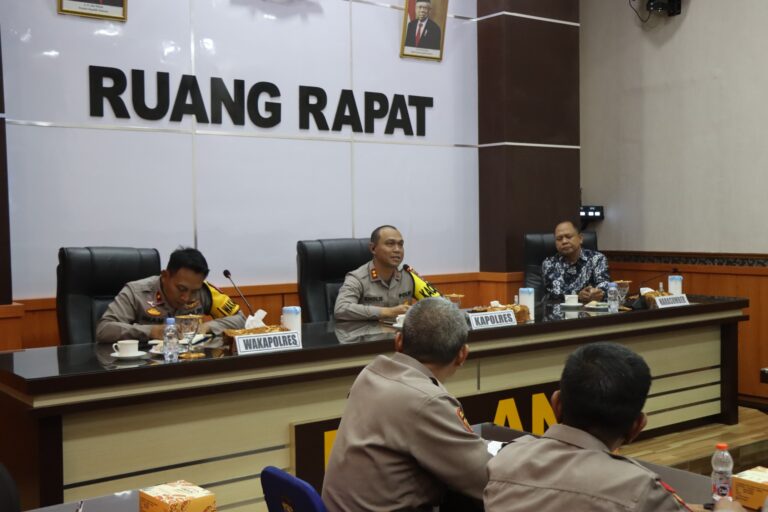 Polres Malang Gelar Pelatihan Kehumasan Tingkatkan Profesionalisme di Era Digital