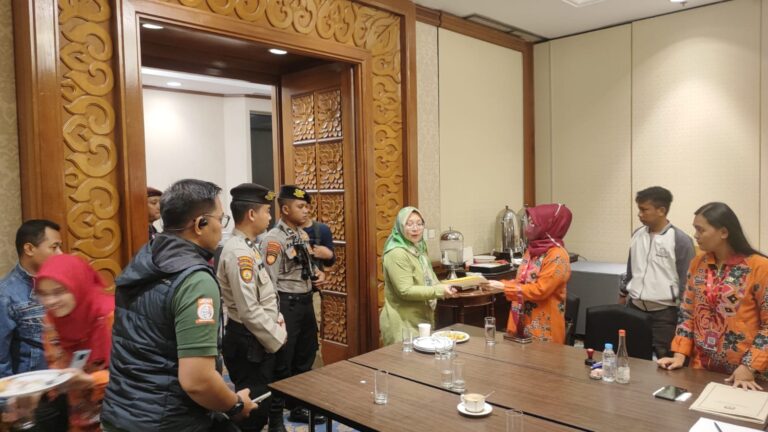 Penghitungan Suara Pemilu 2024 Tingkat Kabupaten di Situbondo Aman, Polisi Kawal Hasil Rekap ke KPU Provinsi Jatim