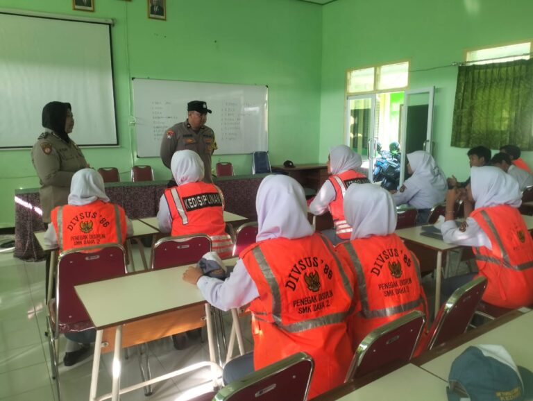 Cegah Bullying Personel Polres Kediri Kota Blusukan ke Sekolah