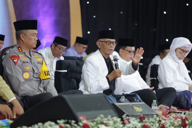 Sambut Ramadhan 1445 H Polda Jatim dan MUI Gelar Istighotsah Harmoni Kebangsaan Rawat Persatuan