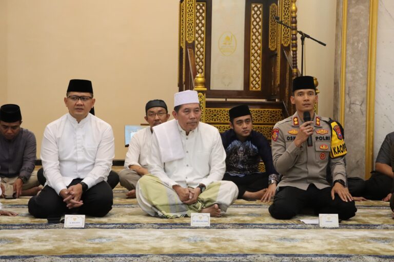 Safari Ramadhan Bersama Forkopimda, Kapolres Batu Ajak Warga Jaga Kamtibmas