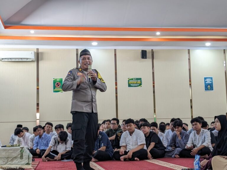 Polresta Malang Kota Sosialisasi “Stop Bullying” di MAN 1 Kota Malang
