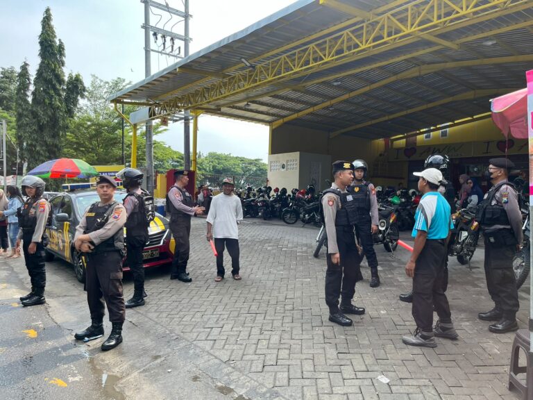 Polres Nganjuk Terjunkan Patroli Preventif Perintis Presisi pada Operasi Ketupat Semeru 2024