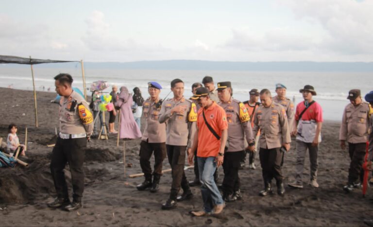 Libur Lebaran Idul Fitri Polres Jember Maksimalkan Pengamanan Wisata Pantai