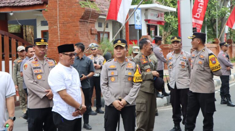 Aksi May Day 2024 di Nganjuk Berjalan Kondusif, Polisi Siagakan 500 Personel Pengamanan