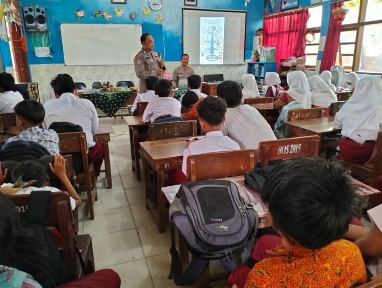 Stop Bullying, Polres Pamekasan Gencar Laksanakan Program Police Goes To School