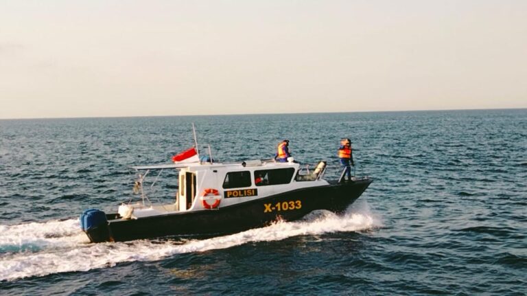 Ditpolairud Polda Jatim Sisir Perairan Selat Bali, Imbangi Operasi Puri Agung 2024 untuk WWF ke-10