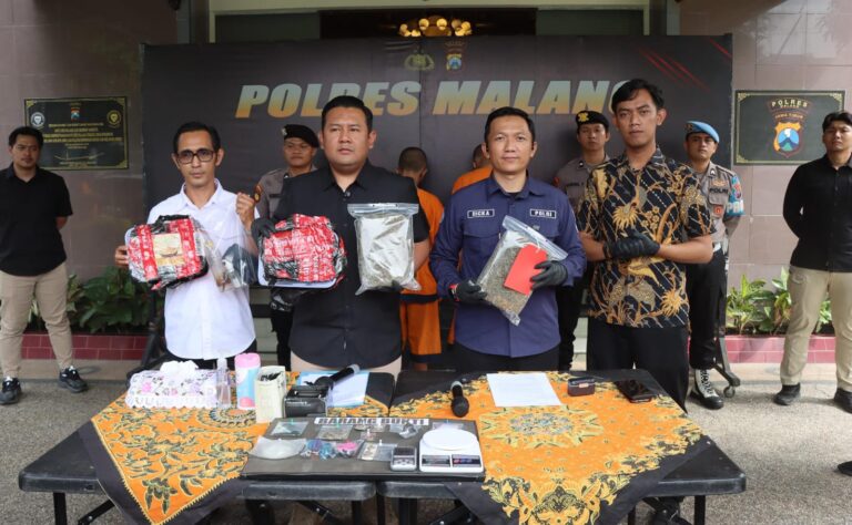 Polres Malang Berhasil Bongkar Peredaran Narkoba Jaringan Lapas, 2 Kilogram Ganja Disita