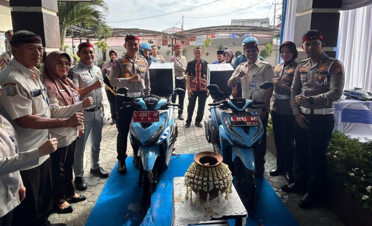 Inovasi Polda Jatim Motor Samsat Dulur Layani Masyarakat Cepat Dekat dan Bersahabat