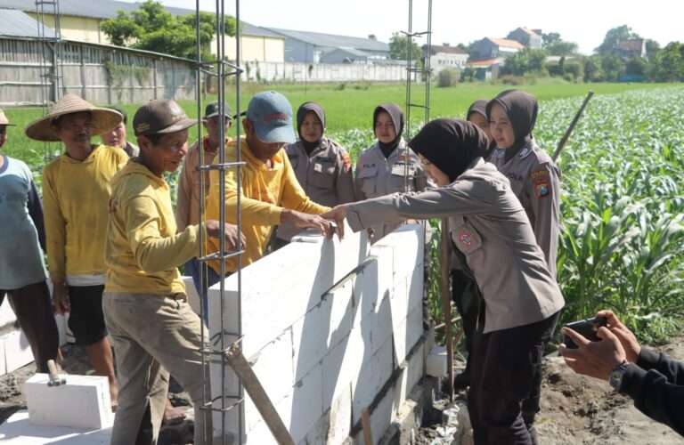Polres Mojokerto Bangun 2 Sumur Bor Topang Irigasi Lahan Pertanian di Musim Kemarau