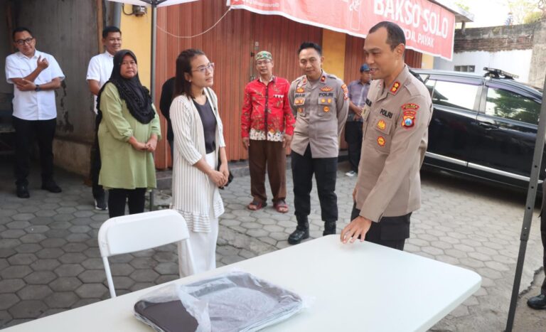 Polres Malang Kembali Dukung Keluarga Peristiwa Kanjuruhan Melalui Bantuan UMKM