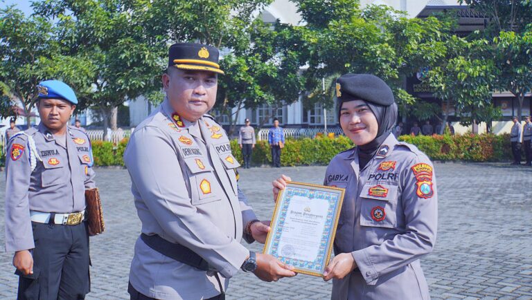 Upacara HKN, Polresta Sidoarjo Apresiasi Polwan Berprestasi Internasional