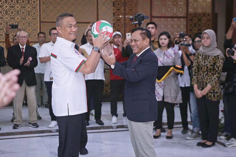 Kapolda Jatim Resmi Dilantik Segai Pengprov PBVSI Masa Bakti 2024-2028