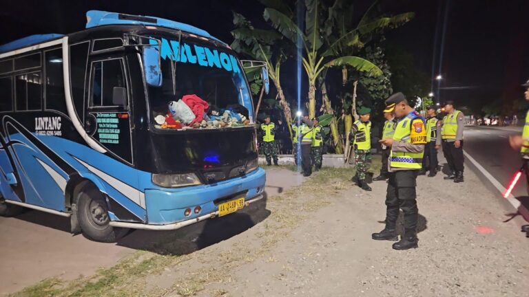 Polres Ngawi Sebar Personel Untuk Pengamanan Suran Agung