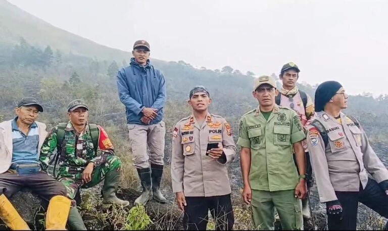 Polri dan Tim Gabungan Berhasil Padamkan Kebakaran Hutan di Lereng Arjuno Malang