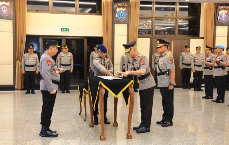 Kapolri Pimpin Upacara Kenaikan Pangkat dan Sertijab Pati Polri, Ada Kadiv Propam dan Sejumlah Kapolda