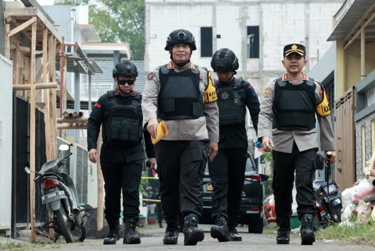 Polri Tangkap “Calon Pengantin” Bom Bunuh Diri di Batu Malang