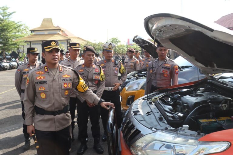 Kapolres Sampang Cek Ranmor Dinas, Pastikan Siap Dipakai Pengamanan Pilkada 2024