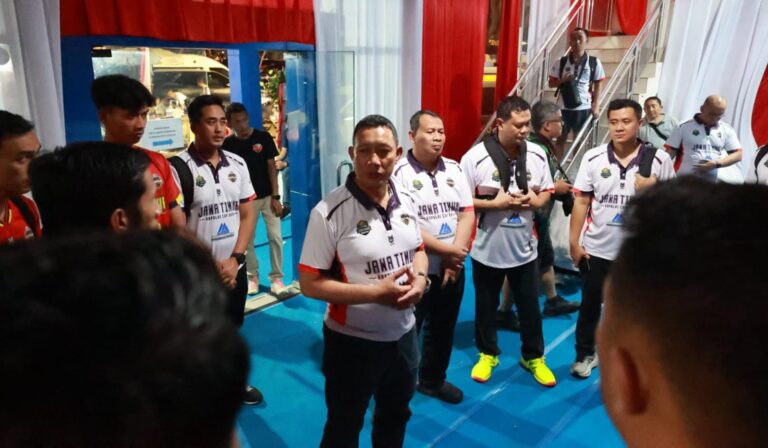 Bermain Sempurna Tim Voli Putra dan Putri Polda Jatim Juara Zona 4 Kapolri Cup 2024