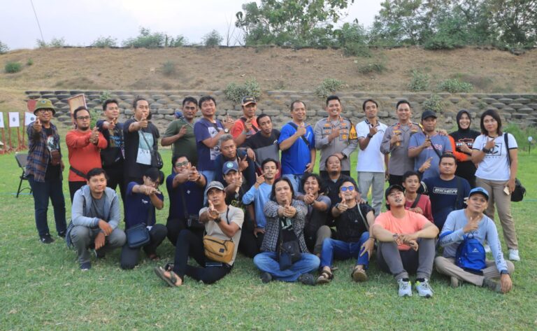 Cooling System Jelang Pilkada, Polres Probolinggo Gelar Piramida Bersama Insan Pers