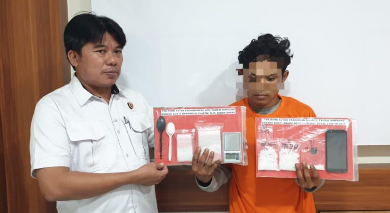 Operasi Tumpas Narkoba, Polres Pelabuhan Tanjung Perak Berhasil Amankan Tersangka Pengedar Okerbaya