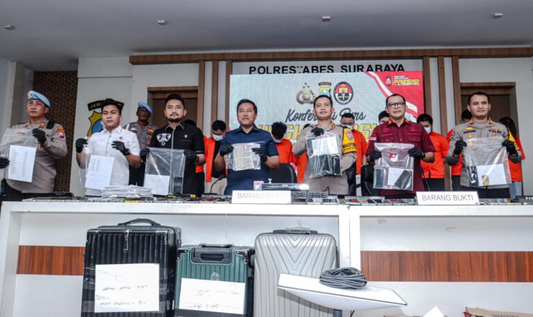 Polrestabes Surabaya Berhasil Ungkap Sindikat Penipuan Online Jaringan Internasional 10 WNA Diamankan