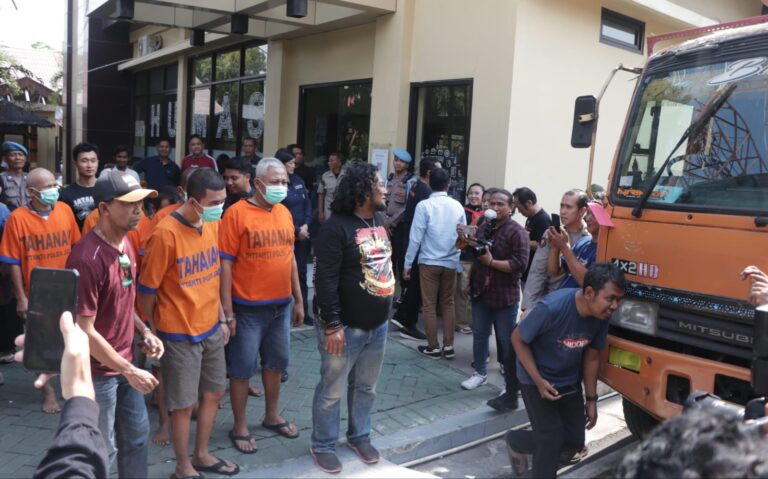 Polda Jatim Berhasil Menangkap Komplotan Pencuri Truk Trailer di Surabaya