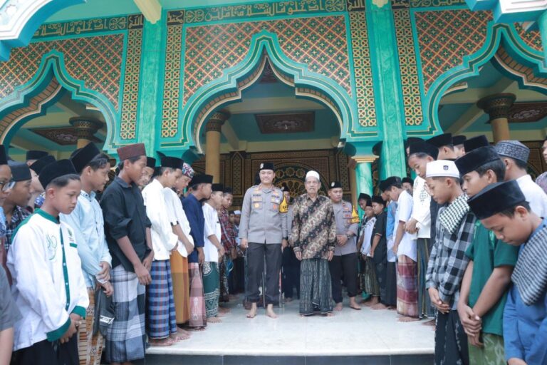 Cooling Sistem Pilkada 2024 Kapolres Lamongan Silaturahmi ke Pondok Pesantren Sunan Drajat Paciran