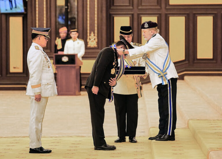 Kapolri Dapat Gelar Panglima Gagah Pasukan Polis Dari Kerajaan Malaysia