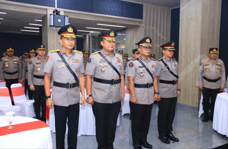 Irjen Sandi Pimpin Sertijab PJU Baru Humas Polri