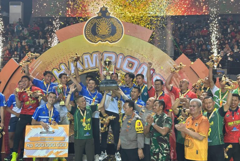 Tim Voli Putra Polda Jatim Juara Kapolri Cup 2024 usai Kalahkan Tim Polda Jabar di Laga Final