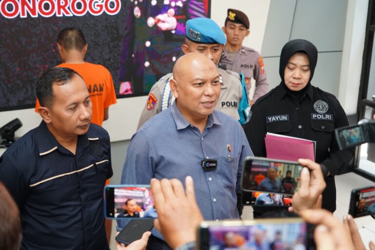 Polres Ponorogo Berhasil Amankan Tersangka Pencuri yang Pukul Korban Pakai Kunci Inggris