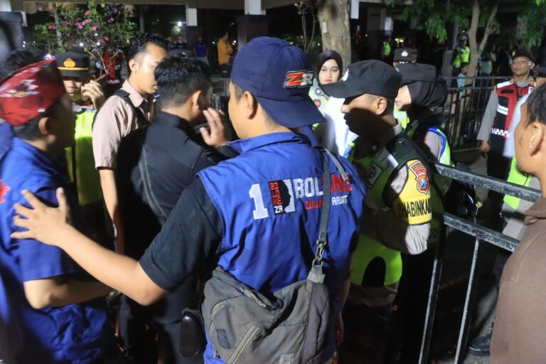 Polres Probolinggo Siagakan 400 Personel Gabungan Amankan Debat Perdana Cabup dan Cawabup