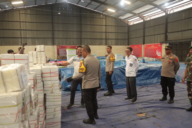 Polres Mojokerto Gelar Patroli Bermotor Pastikan Logistik Pilkada Aman